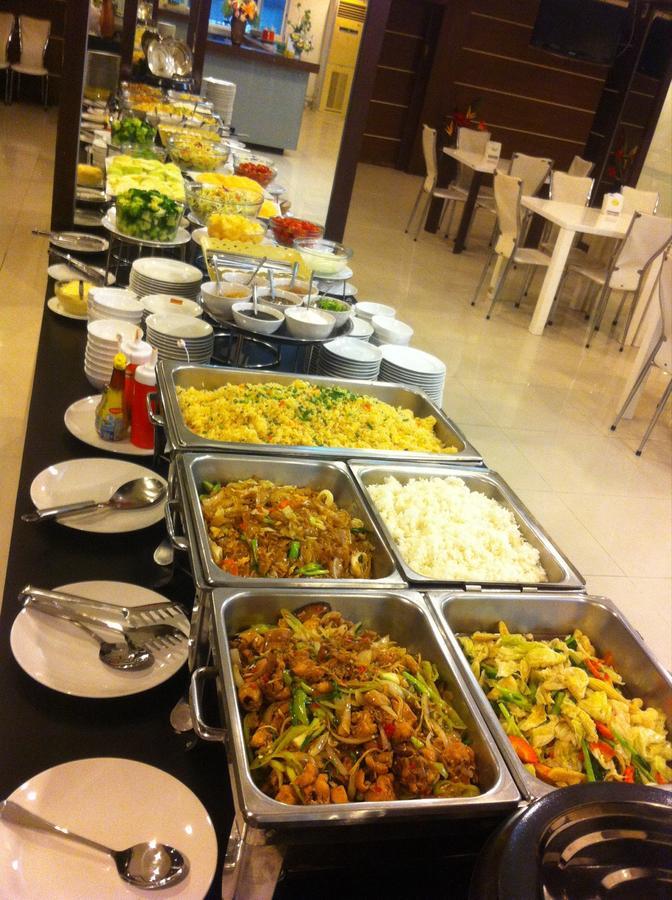 The Residence Prachinburi 304 Bagian luar foto