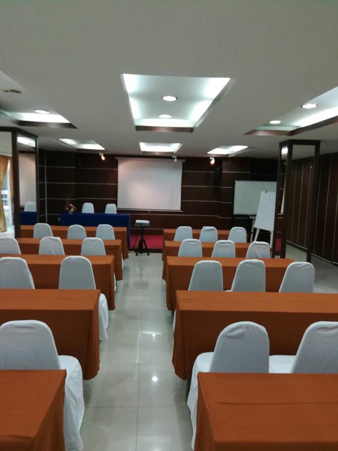 The Residence Prachinburi 304 Bagian luar foto